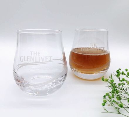 คุณภาพ Old Fashioned Round Handmade Whiskey Glass With Heavey Base โรงงาน