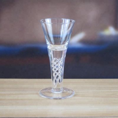 คุณภาพ Handmade Decorative Twisted DNA Stem Custom Shot Glasses โรงงาน