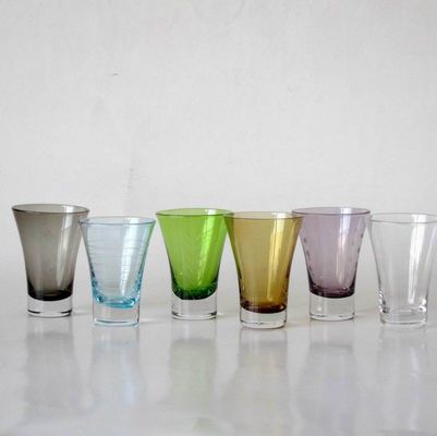 คุณภาพ 2oz Six Color CIQ Unique Shot Glasses For Liqour Promotion โรงงาน