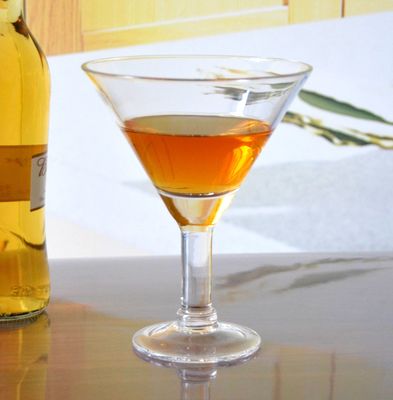 คุณภาพ Unique Customization Thick Stem Crystal Cocktail Glasses โรงงาน