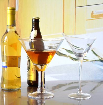 คุณภาพ Unique Customization Thick Stem Crystal Cocktail Glasses โรงงาน