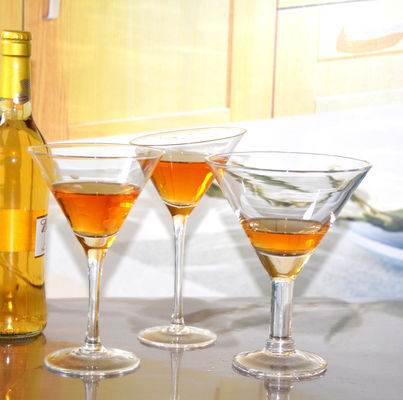 คุณภาพ Unique Customization Thick Stem Crystal Cocktail Glasses โรงงาน