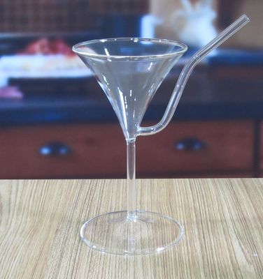 คุณภาพ Borosilicate Vintage Cocktail Glasses With Straw โรงงาน