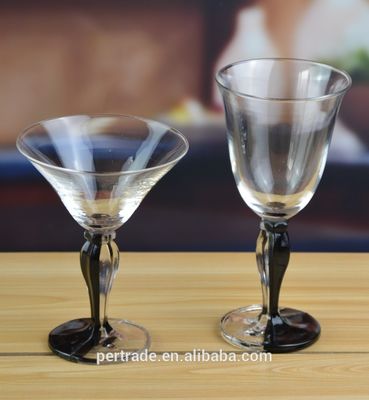 คุณภาพ Whole Set Heavy Stout Stemed Crystal Cocktail Glasses , Vintage Martini Glasses โรงงาน