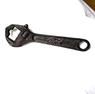 คุณภาพ Spanner Shape Cast Iron Bottle Opener โรงงาน