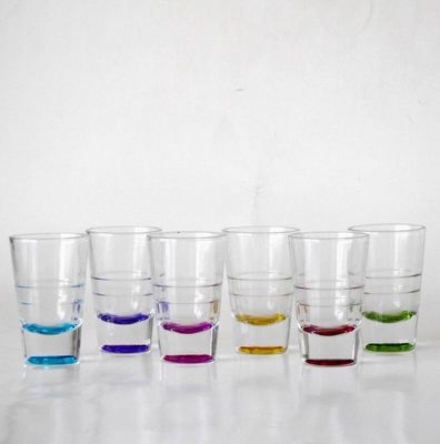 คุณภาพ Handpainted Rainbowl Bottom Crystal Shot Glasses For Pub โรงงาน