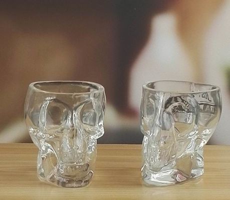 คุณภาพ Machine Made Embossed Skull 1.5 Oz Shot Glasses โรงงาน