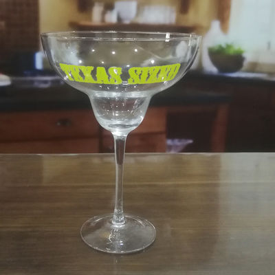 คุณภาพ LFGB 850ml Margarita Giant Crystal Cocktail Glasses โรงงาน