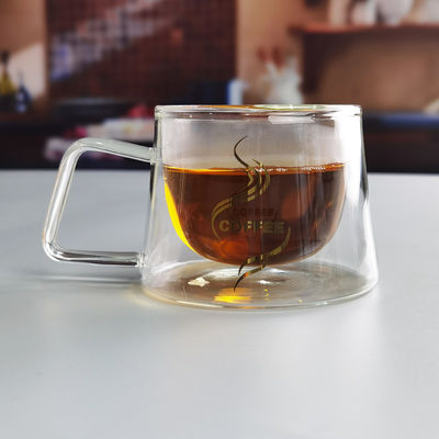 คุณภาพ 200ml Borosilicate Double Layer Glass Coffee Mug With Golden Logo โรงงาน