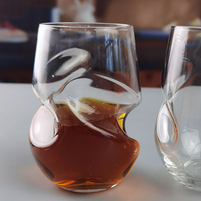 คุณภาพ Twisted Swirling Crystal Red Wine Glasses 250ml Stemless โรงงาน